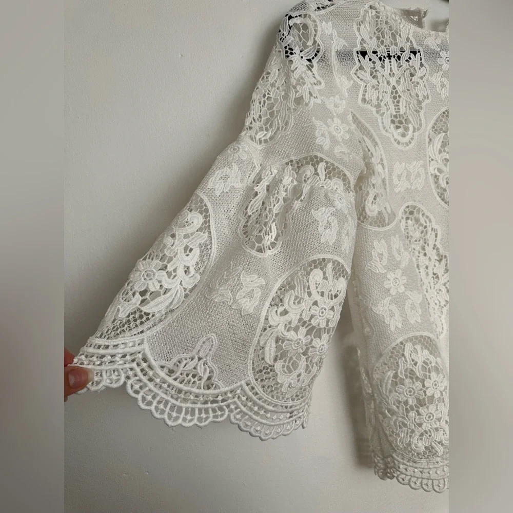 Dolce Cabo Bell Sleeve Lace Blouse White